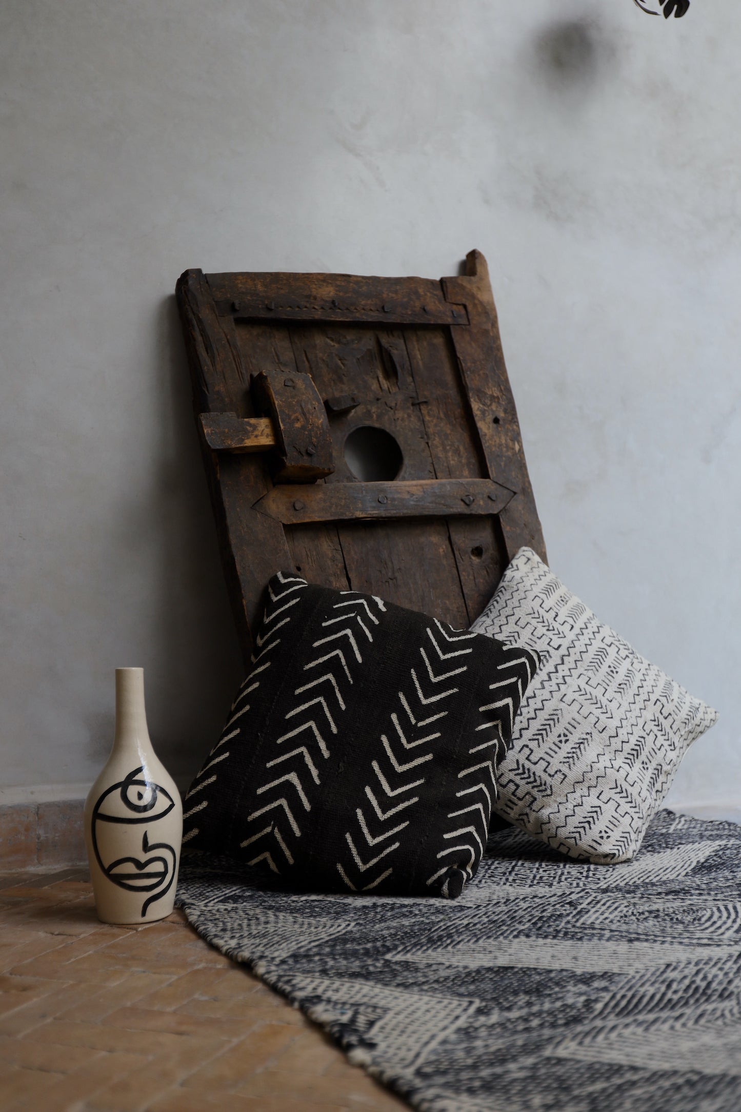 Coussin Bogolan noir "Ebene"