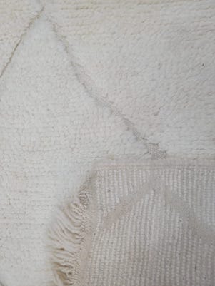 Tapis Beni Ouarain blanc cassé