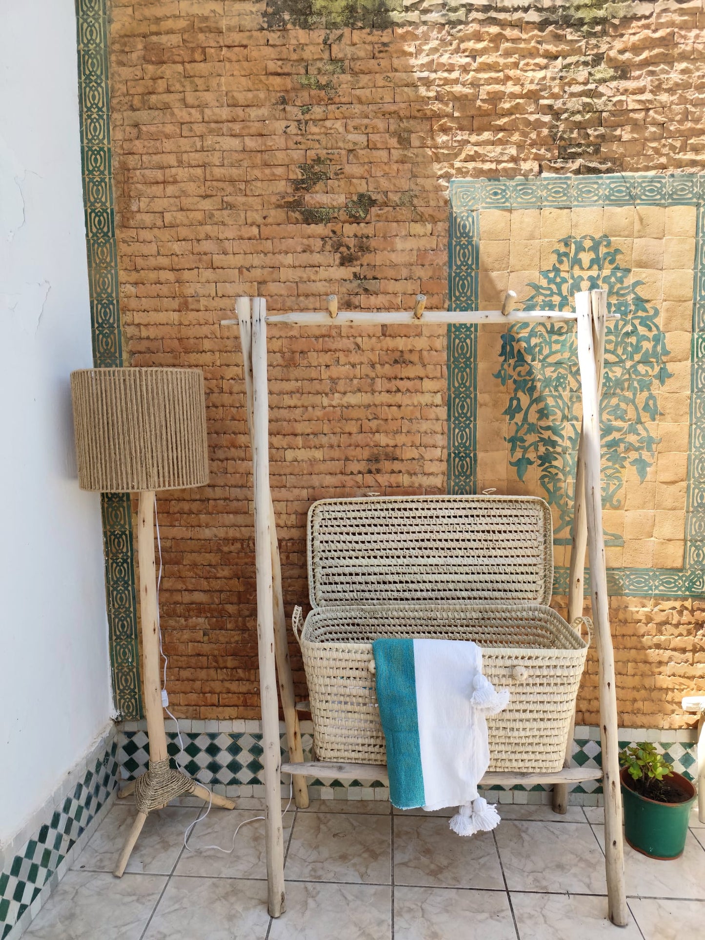 Portant à vêtements avec étagère