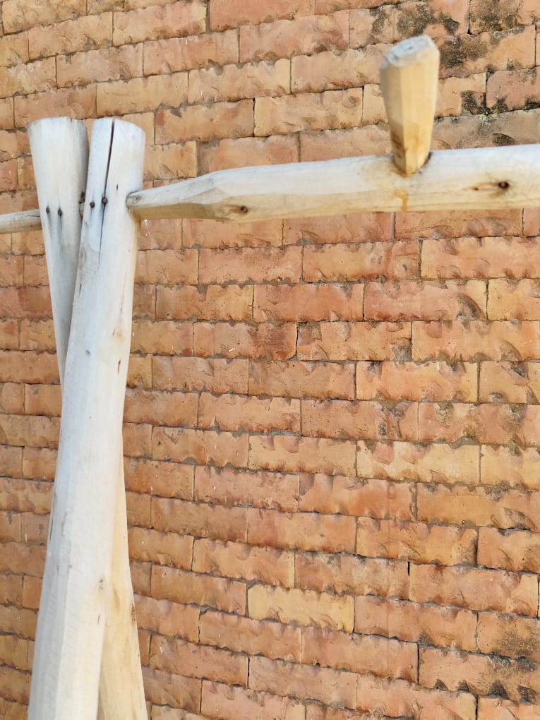 Portant à vêtements avec étagère