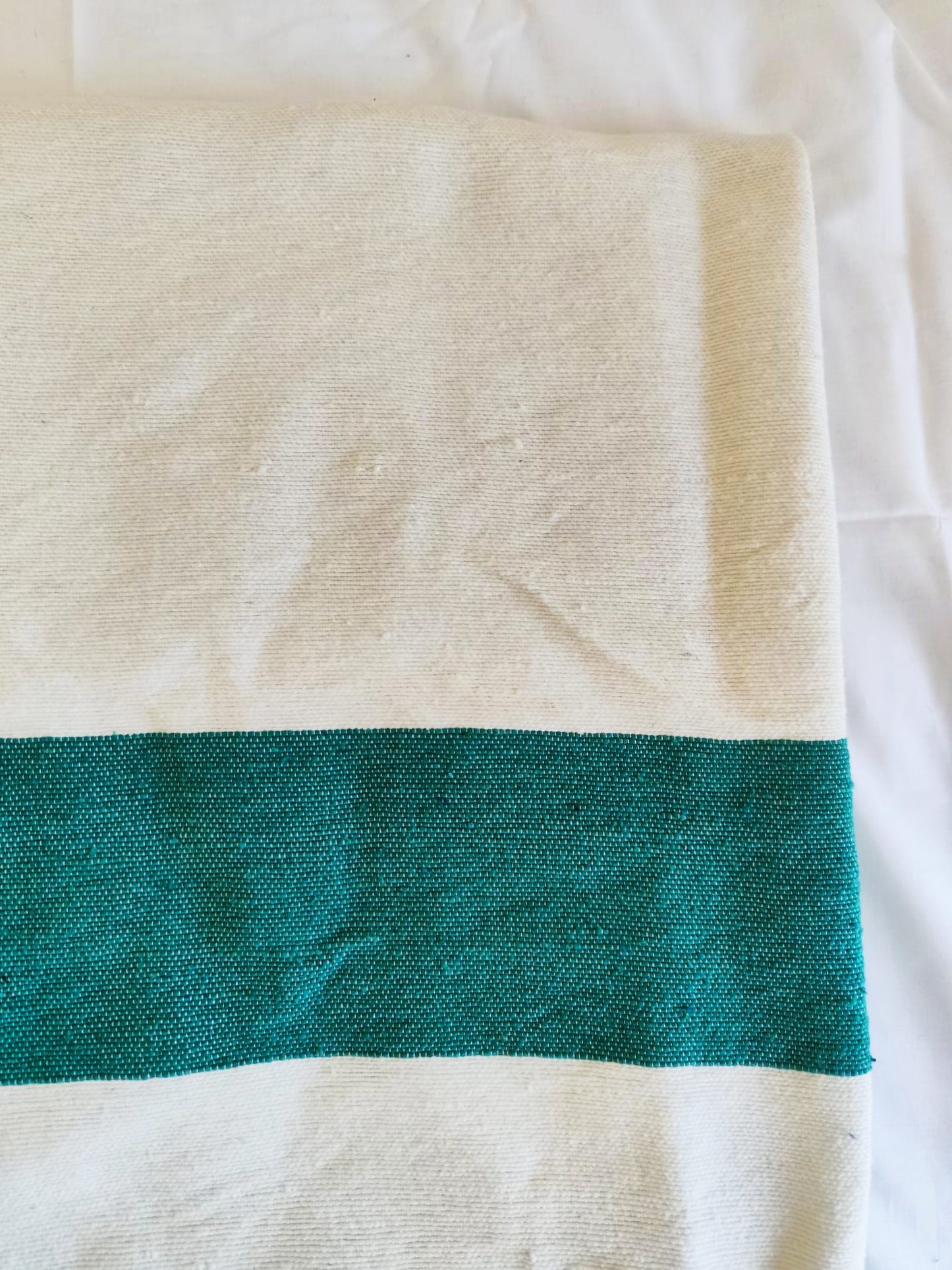 Plaid à pompons vert et blanc monorayure